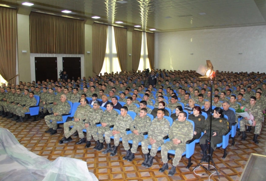 Şəhid əsgər yad edilib, qazi əsgərə döyüş medalı təqdim olunub