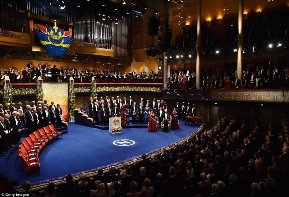 В Стокгольме состоялась церемония вручения Нобелевских премий за 2019 год