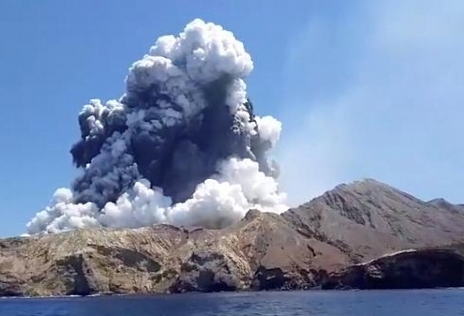 怀特岛火山喷发造成27人失踪