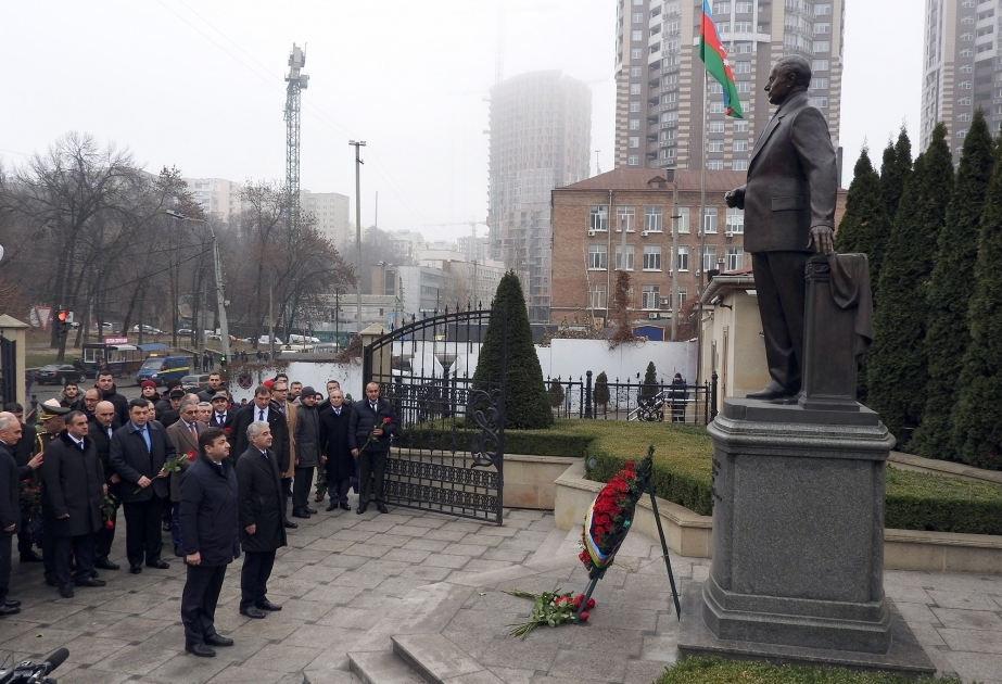 На проведенной в Киеве церемонии почтения говорилось о заслугах великого лидера перед нашим государством и народом ВИДЕО