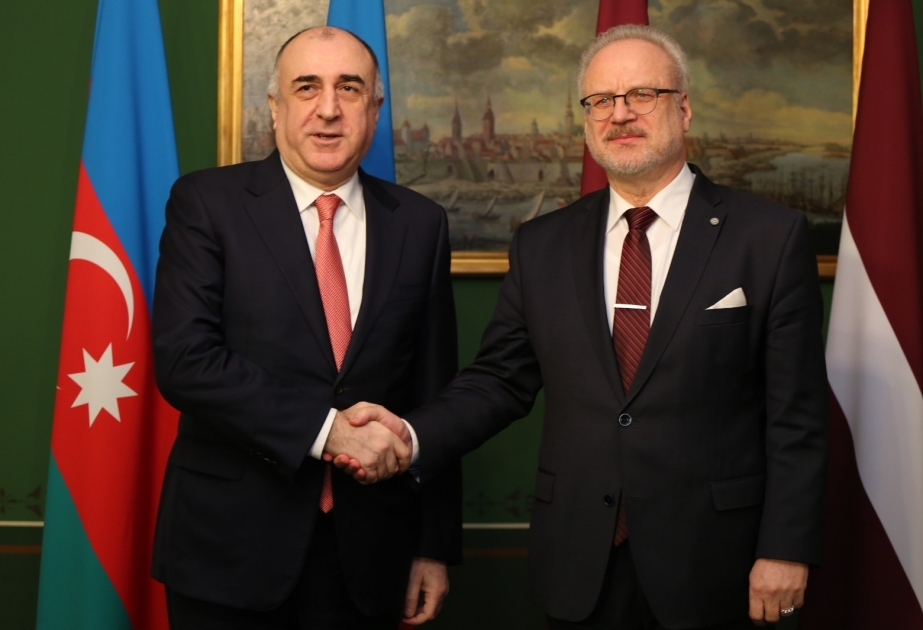 Ministro de Asuntos Exteriores de Azerbaiyán sostuvo una reunión con el presidente de Letonia