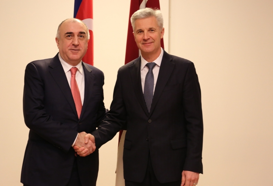 Azerbaiyán y Letonia discuten la cooperación en el ámbito de la seguridad militar
