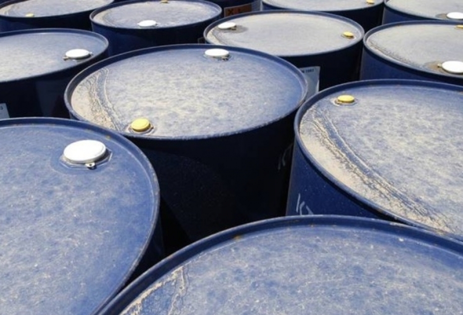 Цена барреля азербайджанской нефти превысила 70 долларов