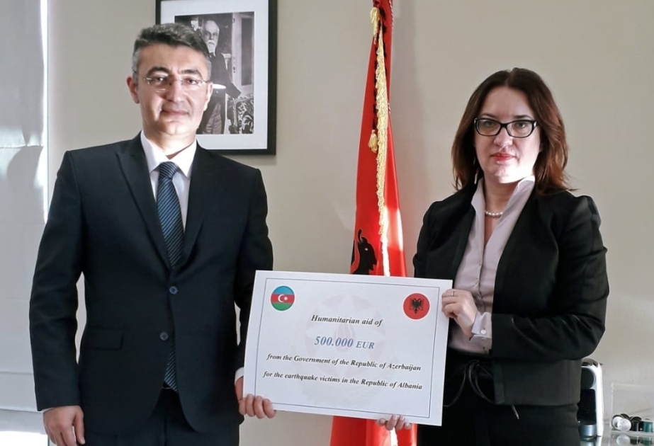 Официально передана гуманитарная помощь, оказанная Албании Азербайджаном