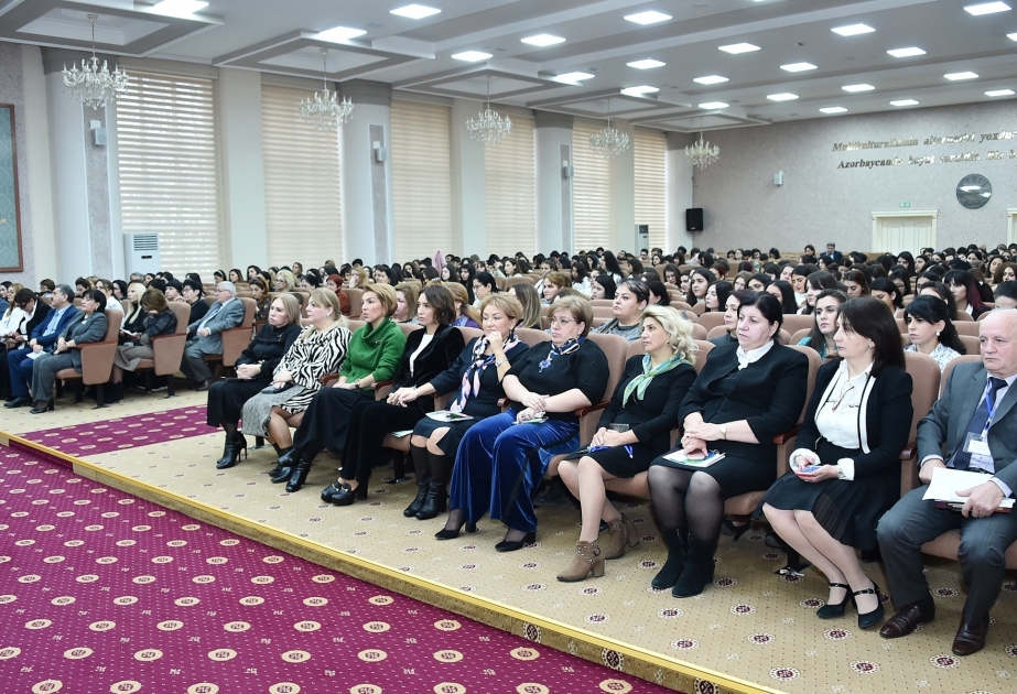 В Бакинском славянском университете обсуждаются вопросы преподавания русского языка