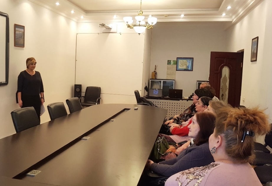 В Баку прошла встреча, посвященная творчеству художниц Зинаиды Серебряковой и Марал Рахманзаде