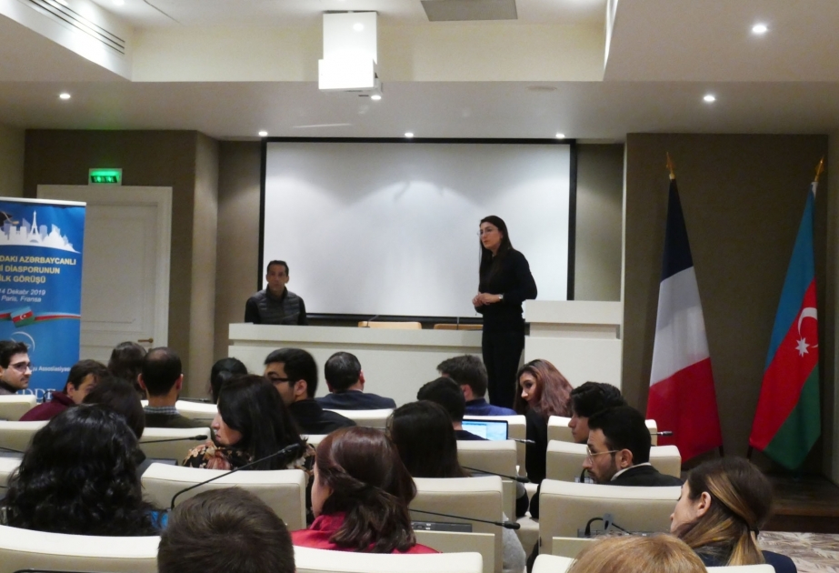 Se establece en París la diáspora de científicos azerbaiyanos