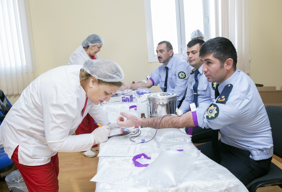 Enerji Resursları və Dəniz Nəqliyyatında Baş Gömrük İdarəsində qanvermə aksiyası keçirilib