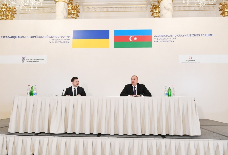 Se celebra en Bakú un foro empresarial entre Azerbaiyán y Ucrania  Presidentes de Azerbaiyán y Ucrania participaron en el foro empresarial