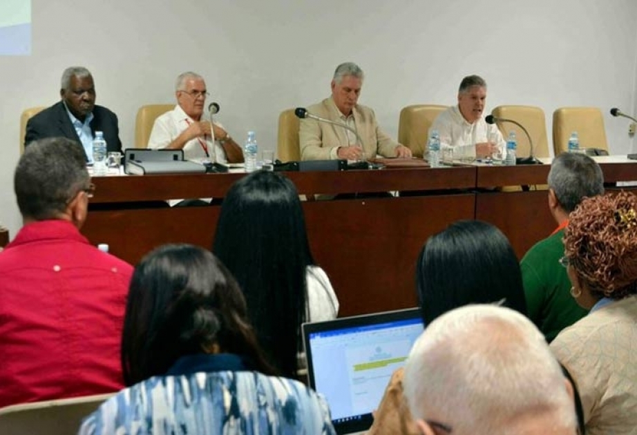 Participa Díaz-Canel en debate parlamentario sobre economía de Cuba