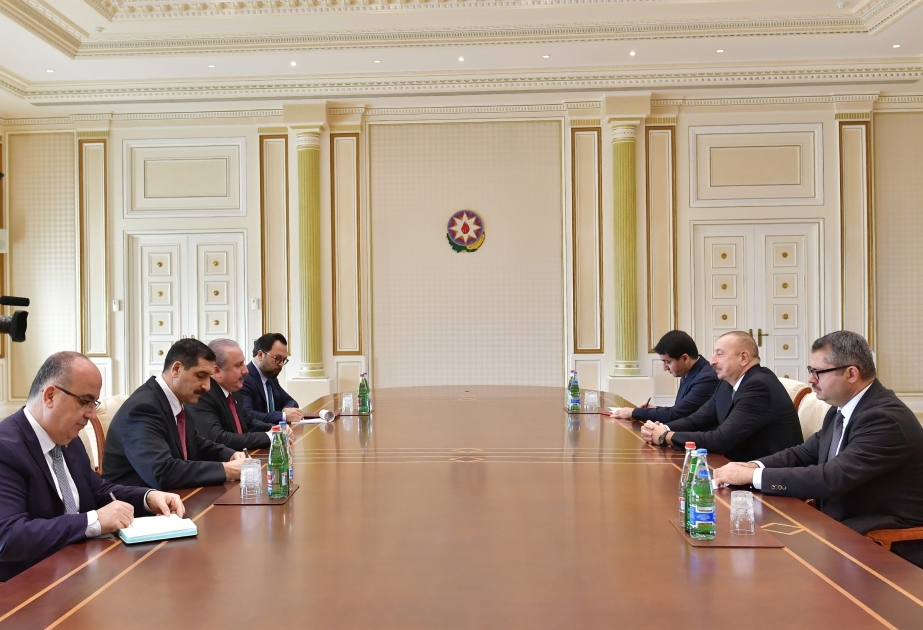 Le président de la République Ilham Aliyev reçoit une délégation menée par le président du parlement turc VIDEO