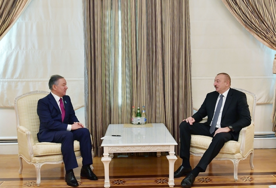 Ilham Aliyev recibió a una delegación encabezada por el Presidente del Majilis de Kazajstán