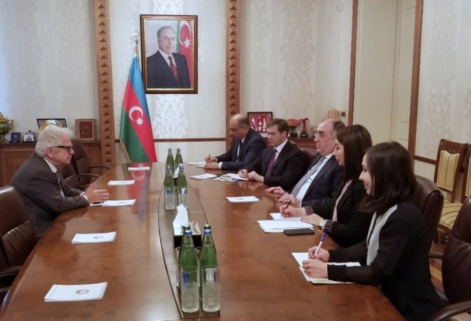 Azerbaijani FM meets with outgoing Greek ambassador