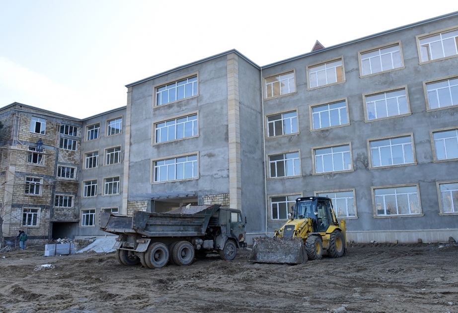 В Сумгайыте завершается строительство здания школы