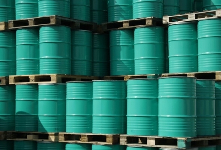 Цена барреля нефти марки “Азери Лайт” составляет 69,42 доллара

