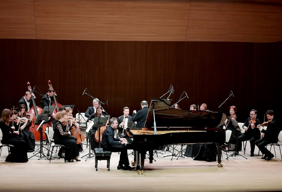 Centro Heydar Aliyev acoge el concierto de la Orquesta de Cámara “Musica Viva” de Moscú