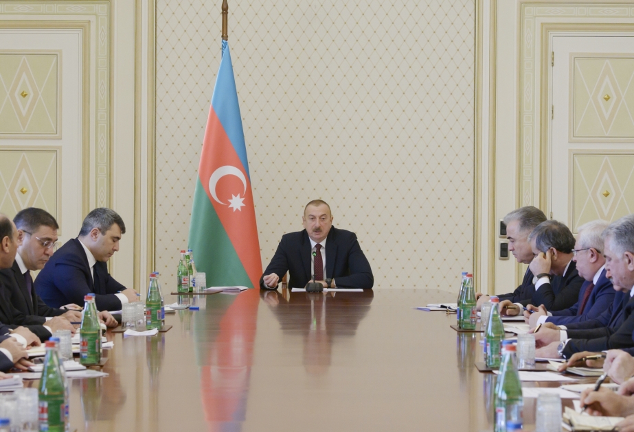 Se celebró una reunión bajo la presidencia de Ilham Aliyev sobre los resultados de la campaña algodonera y las medidas que deben tomarse en 2020
