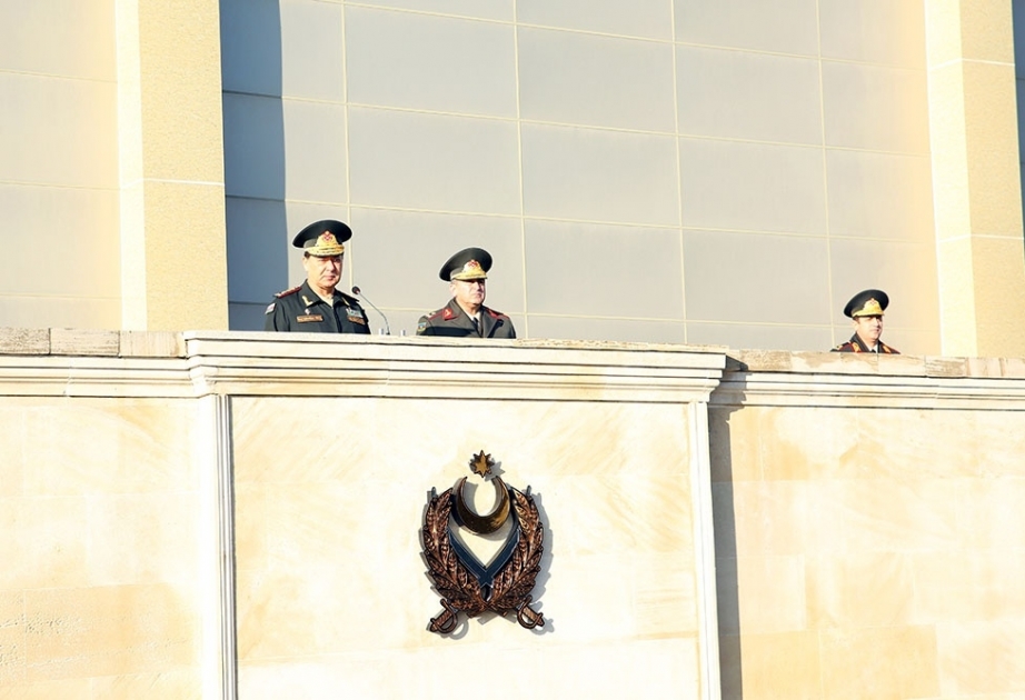 Müdafiə Nazirliyində yeni vəzifələrə təyin olunan iki general şəxsi heyətə təqdim edilib