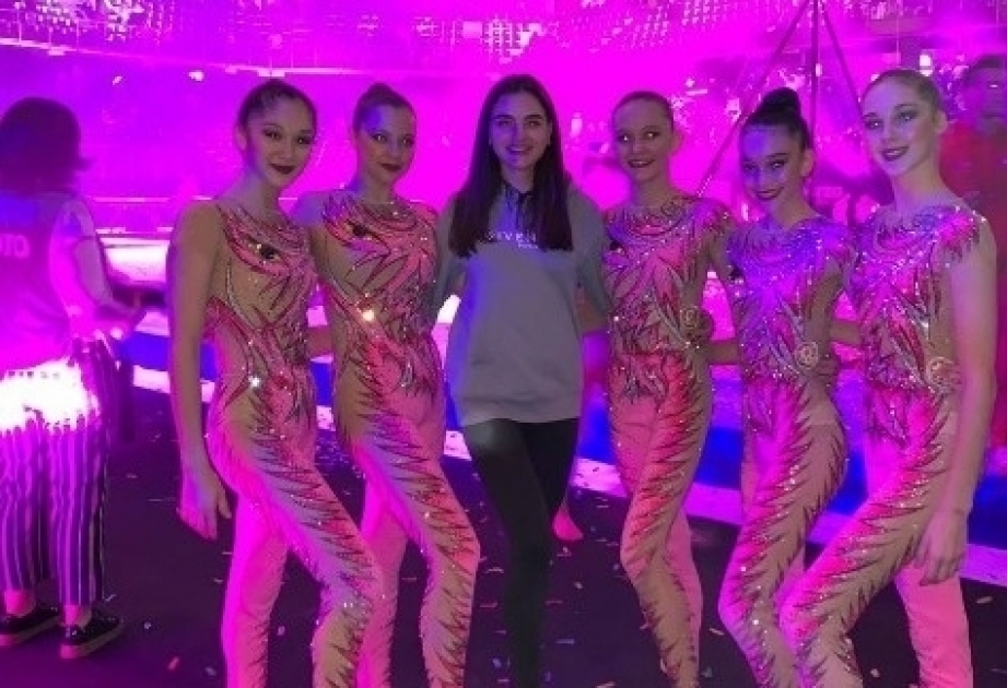 Gimnastas de Azerbaiyán participan en el espectáculo GymGala