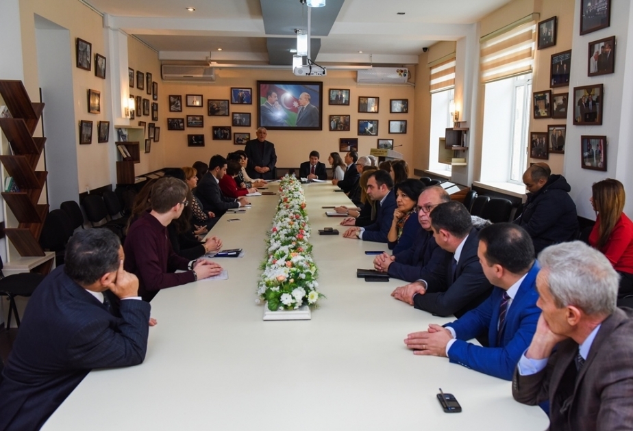 Aserbaidschanische Sprachenuniversität an Partnerschaft mit Niederländischer Business-Akademie interessiert