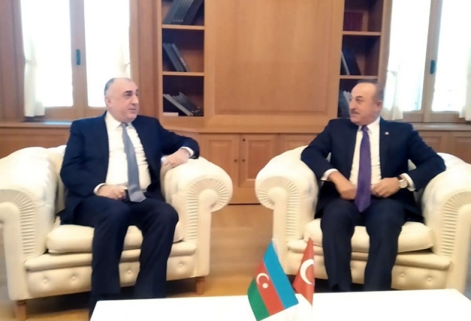 Aserbaidschanische und türkische Außenminister treffen sich in Tbilissi