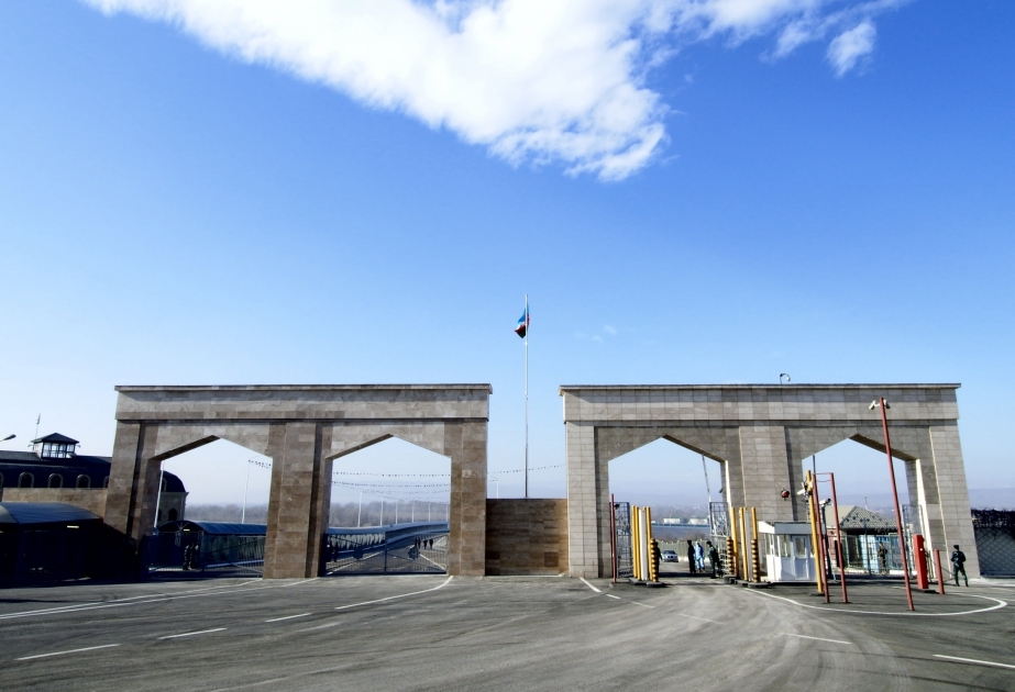 Se puso en funcionamiento un nuevo puente de carretera sobre el río Samur