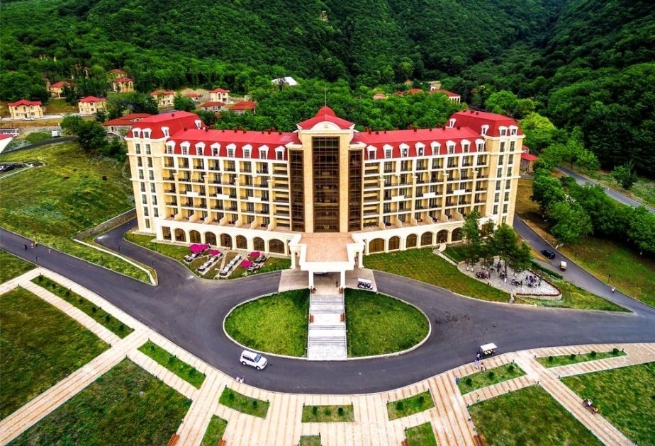 “Hotel Stars” otellər assosiasiyasının yubiley hesabatında Azərbaycan təcrübəsi xüsusi alqışlanıb