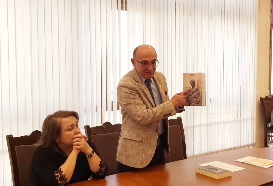 İmadəddin Nəsiminin 650 illiyinə həsr olunmuş elmi-nəzəri konfrans