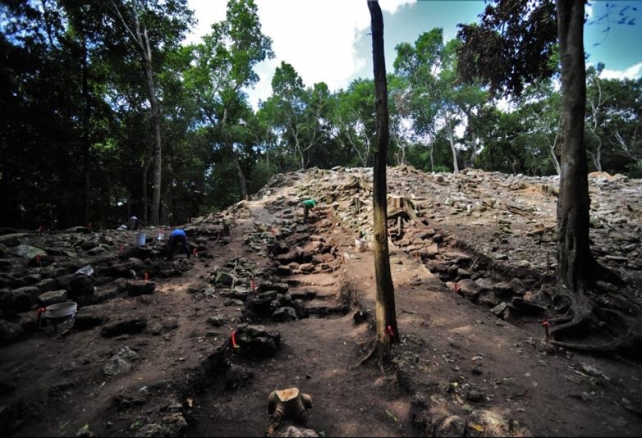 Arqueólogos mexicanos confirman existencia de palacio en zona maya