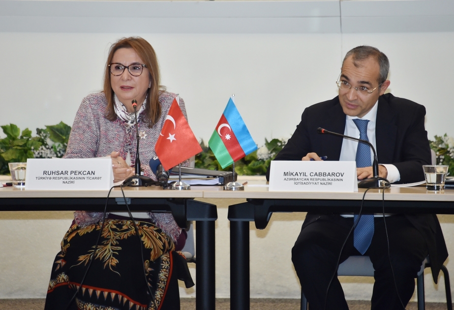 Bakú acoge la mesa redonda de negocios entre Azerbaiyán y Turquía