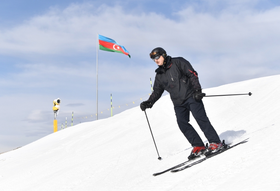 President Ilham Aliyev and first lady Mehriban Aliyeva viewed work done at Shahdag Tourism Center VIDEO