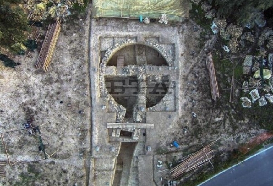 Archaeologists in Greece discover two royal tombs from around 3,500 years ago