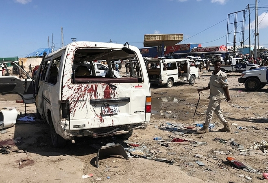 Rush-hour car bomb kills dozens in Somali capital