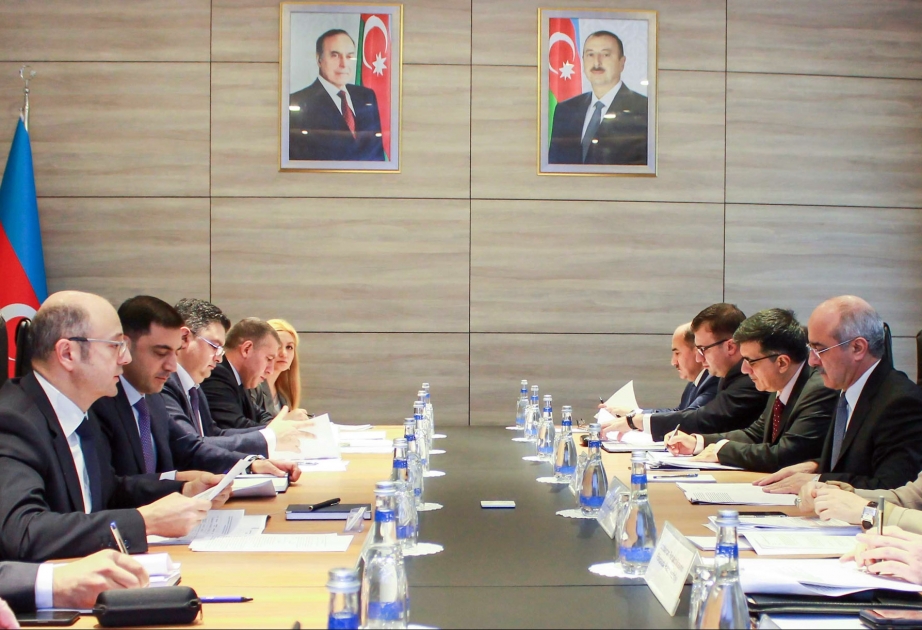 Bərpaolunan enerji mənbələrindən istifadə üzrə pilot layihələrin həyata keçirilməsinə dair müzakirələr aparılıb