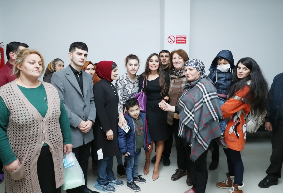 Vizepräsidentin der Heydar Aliyev Stiftung besucht Zentrum für Hämatologie und Transfusion