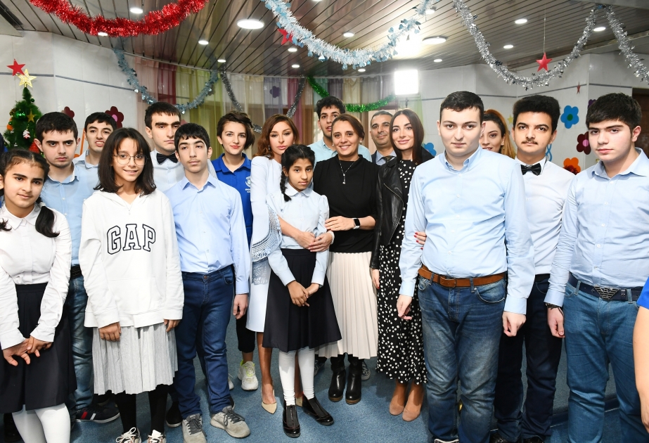 Fiesta de Año Nuevo se organiza en el Centro de Rehabilitación para niños con trastorno del espectro autista