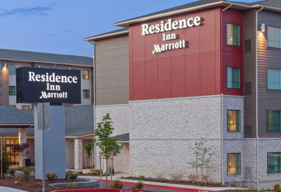 На сеть отелей Marriott подали в суд по обвинению в применении дискриминационной политики
