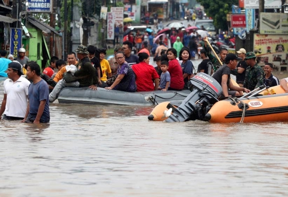 Death toll in Indonesian flooding rises to 43
