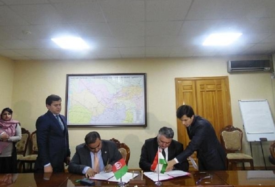 بناء خط سكة حديد يربط طاجيكستان بأفغانستان