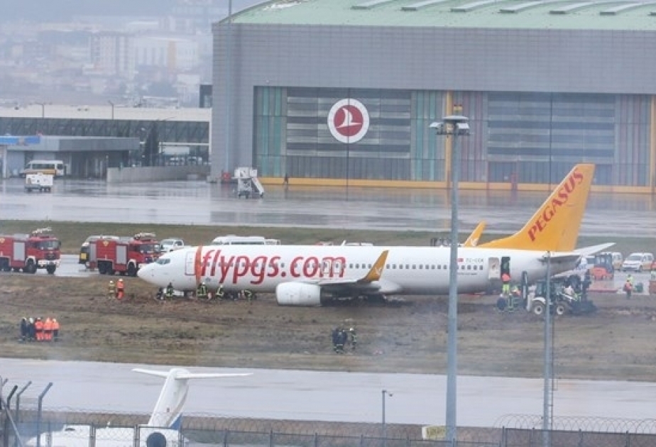 Flughafen Sabiha Gökcen: Boeing 737 rutscht in Istanbul von der Landebahn
