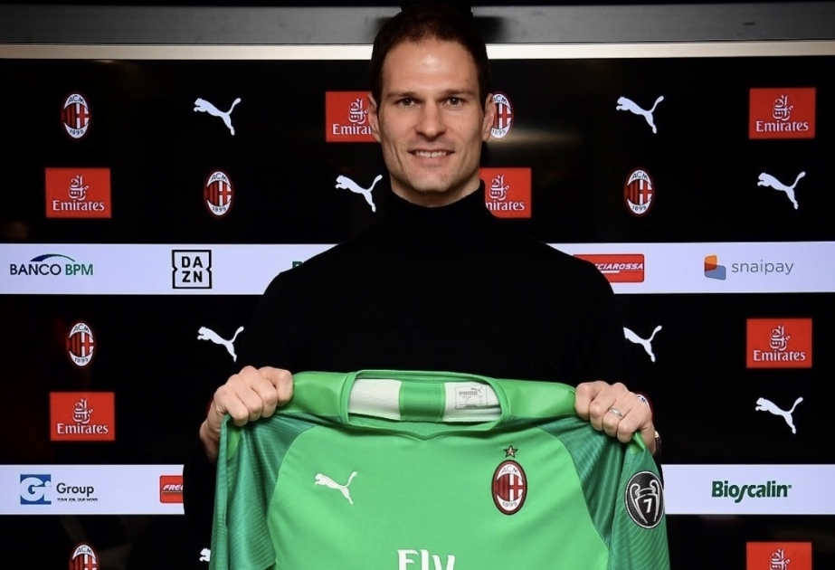 AC Milan sign Asmir Begovic on loan