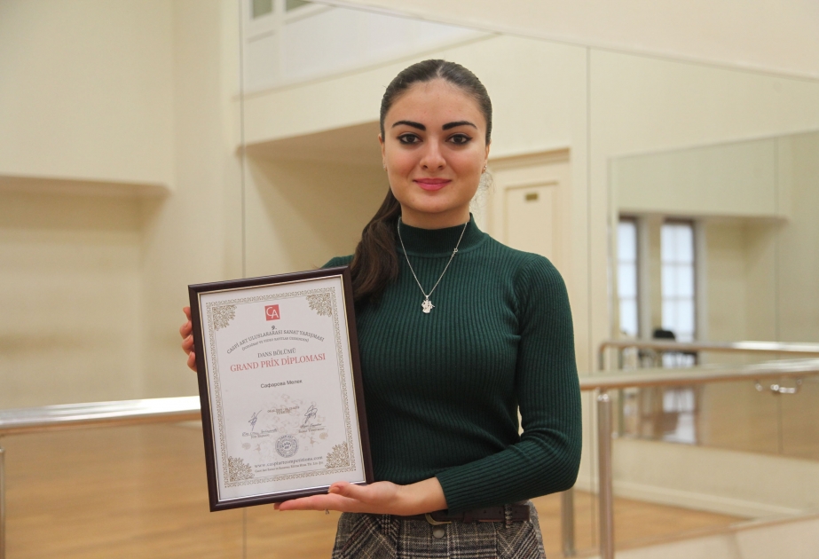 Artista de balé azerbaiyana ganó premio en una competición internacional