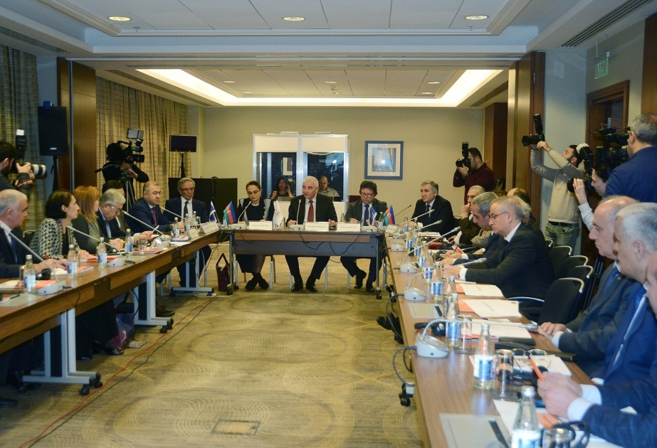 Une session sur la « Couverture médiatique des élections » organisée à Bakou