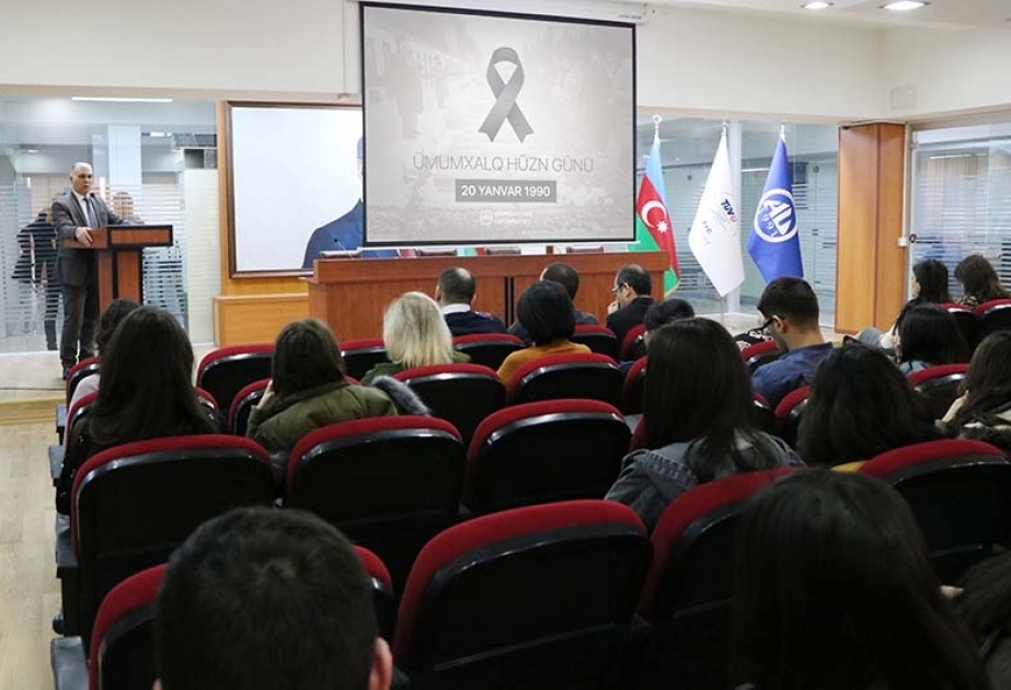 Azərbaycan Universitetinin kollektivi Şəhidlər xiyabanını ziyarət edib