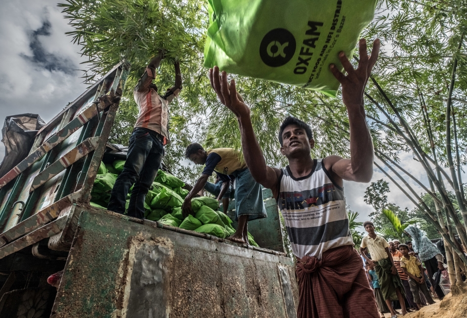 Oxfam: У самых богатых людей в мире больше денег, чем у 60% населения мира