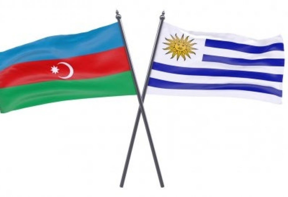 Cancilleres de Azerbaiyán y Uruguay intercambian cartas de felicitaciones en ocasión del 25 aniversario del establecimiento de relaciones diplomáticas