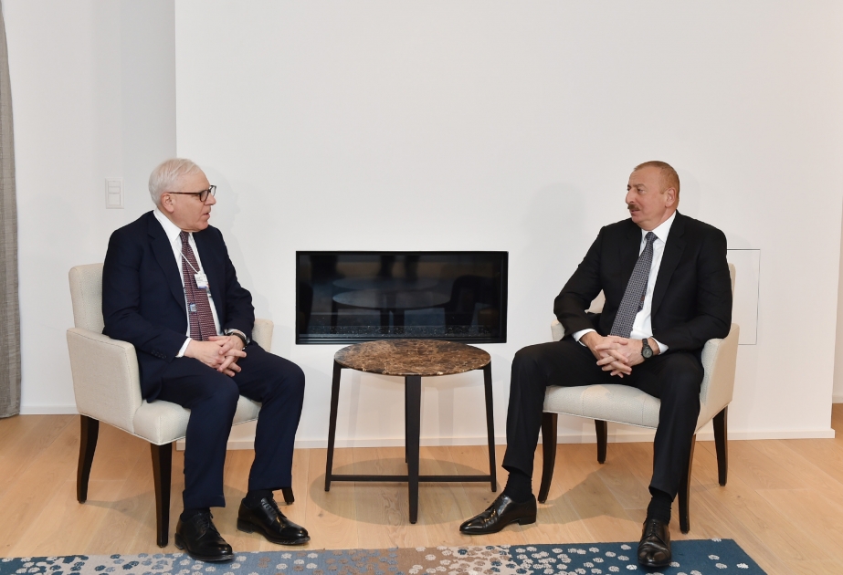 Prezident İlham Əliyevin Davosda “Carlyle Group” şirkətinin həmtəsisçisi ilə görüşü olub  VİDEO