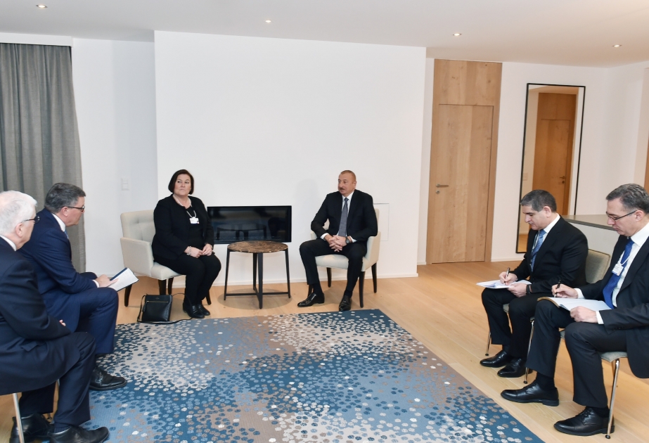 President Ilham Aliyev met with CISCO Executive Vice President and Chief Financial Officer in Davos VIDEO
