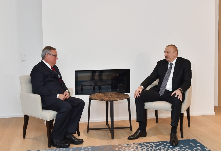 Visita de trabajo del presidente de Azerbaiyán Ilham Aliyev a Suiza El presidente Ilham Aliyev se reunió con el presidente de la Junta Directiva de VTB Bank