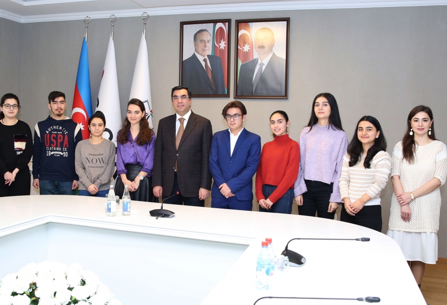 Seis estudiantes de “Baku Higher Oil School” estudiarán en España